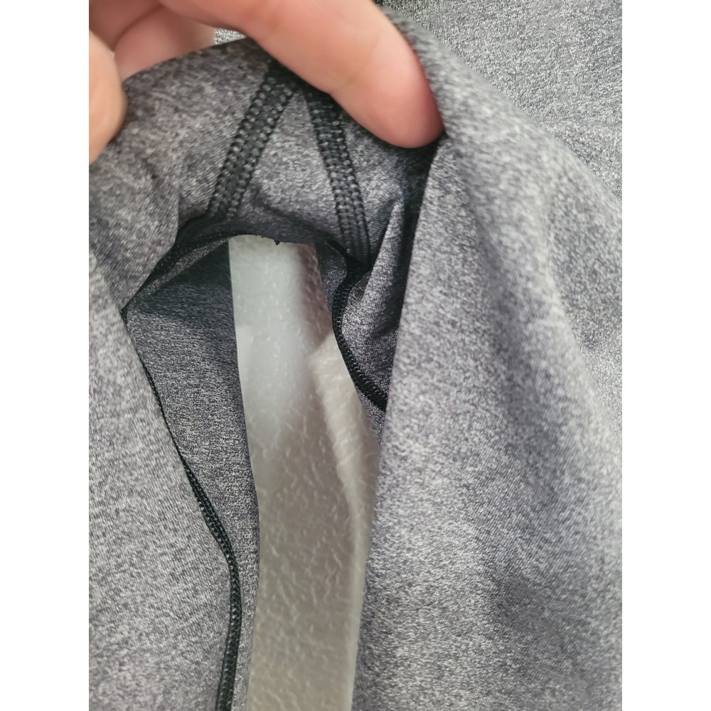Lululemon Womens Gray Black Mesh Insert Capri Leggings Size 6‎ #P - Picture 3 of 7